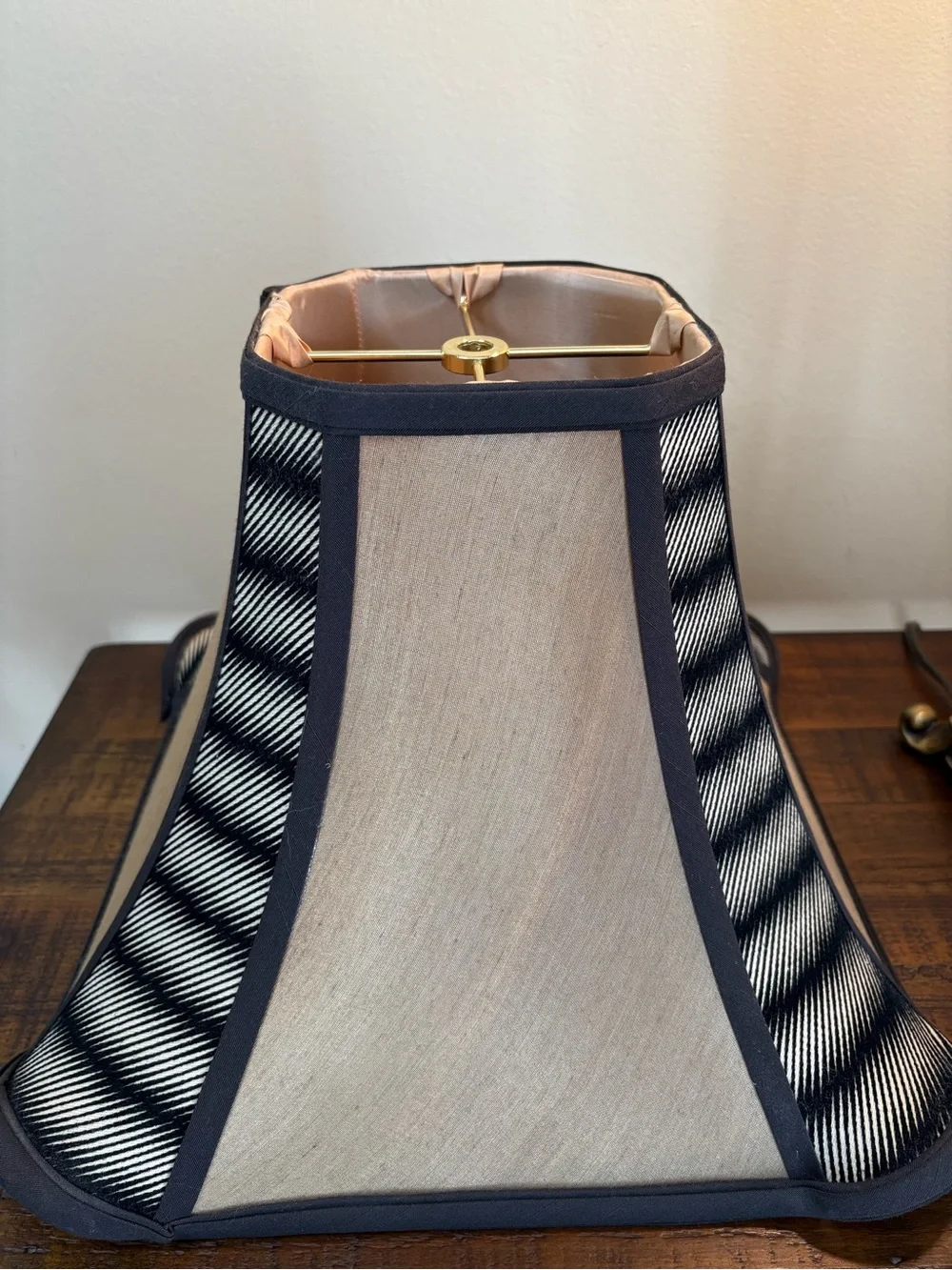 Vintage Lamp Featuring Brass Finish And Unique Geometric-Patterned Lamp Shade - Picture 12 of 16